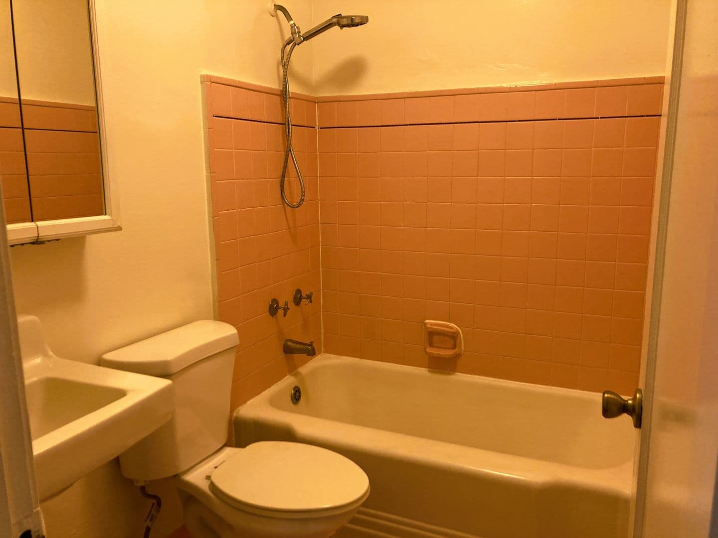 Oakland Apartment: 3105 High St