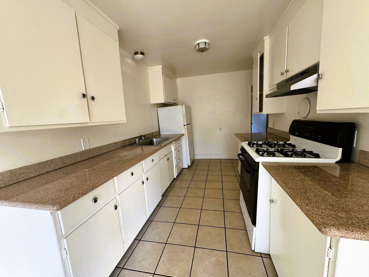 Oakland Apartment: 3105 High St