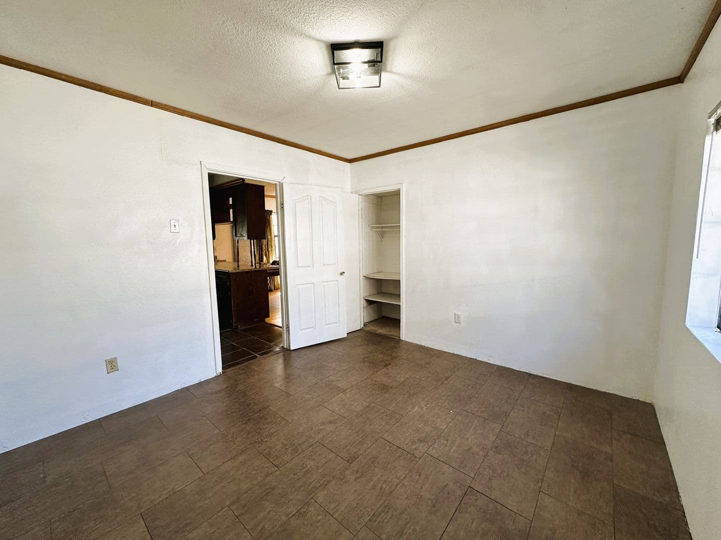 Sacramento House: 3221 44th St