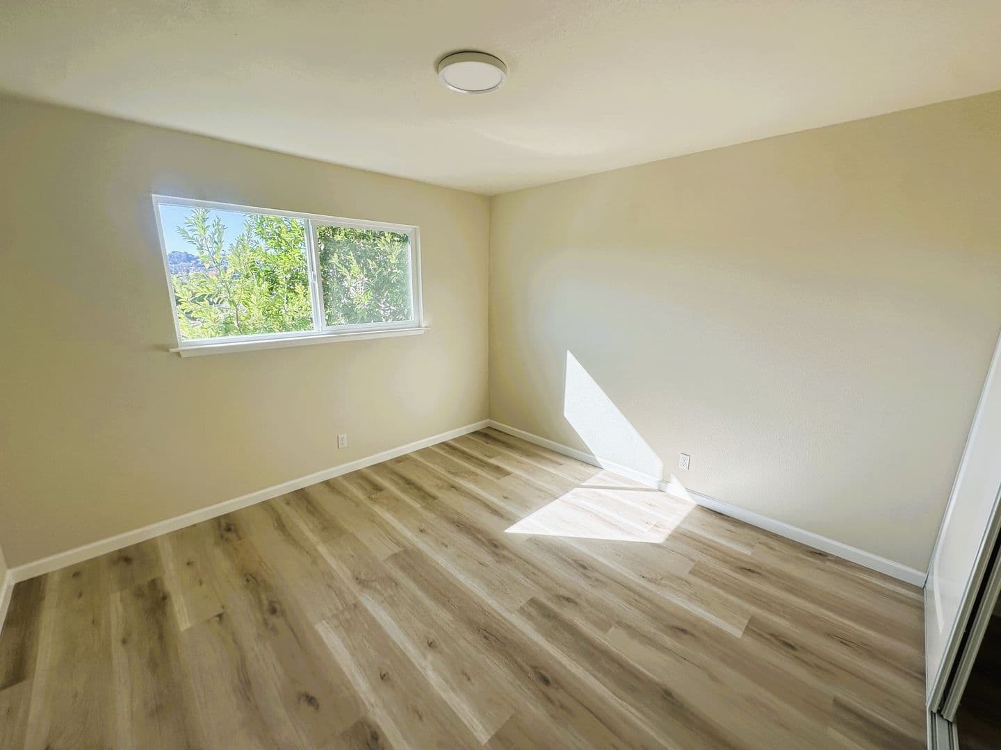 Vallejo Apartment: 510 Fairgrounds Drive