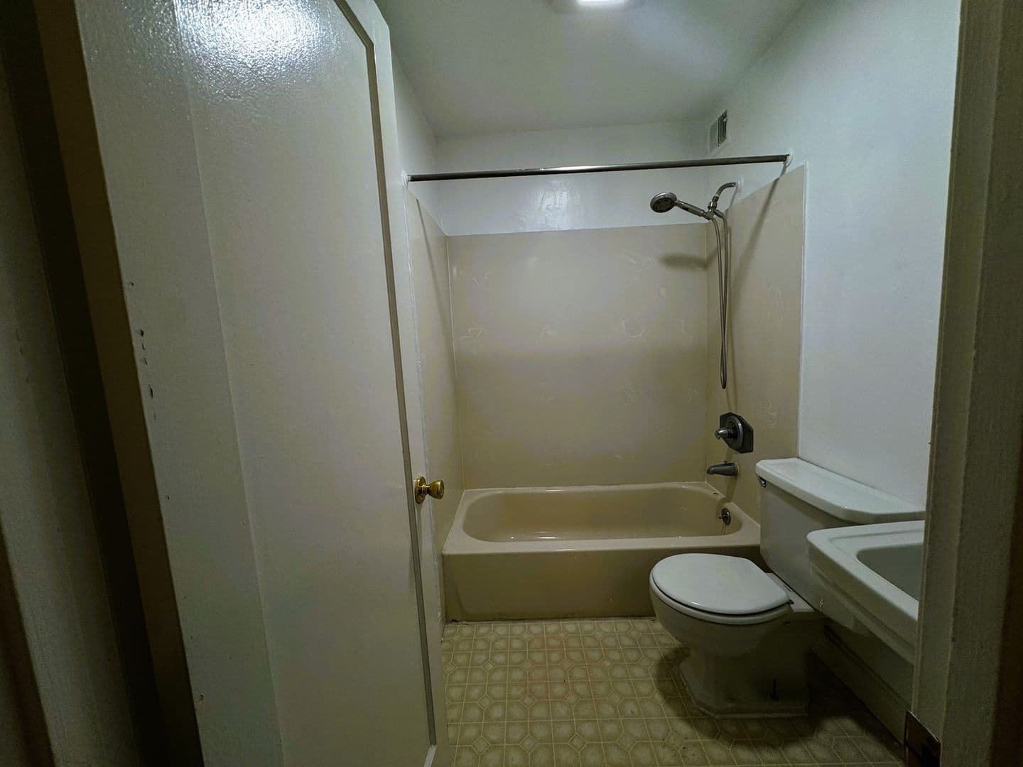Oakland Apartment: 3105 High St