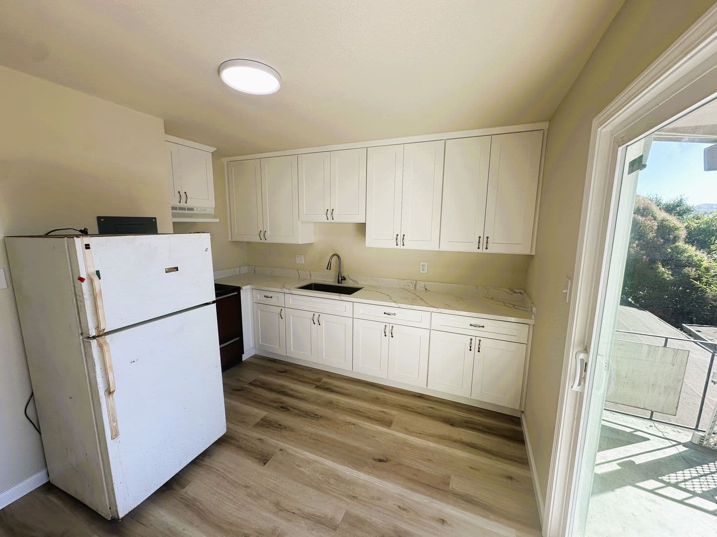 Vallejo Apartment: 510 Fairgrounds Drive