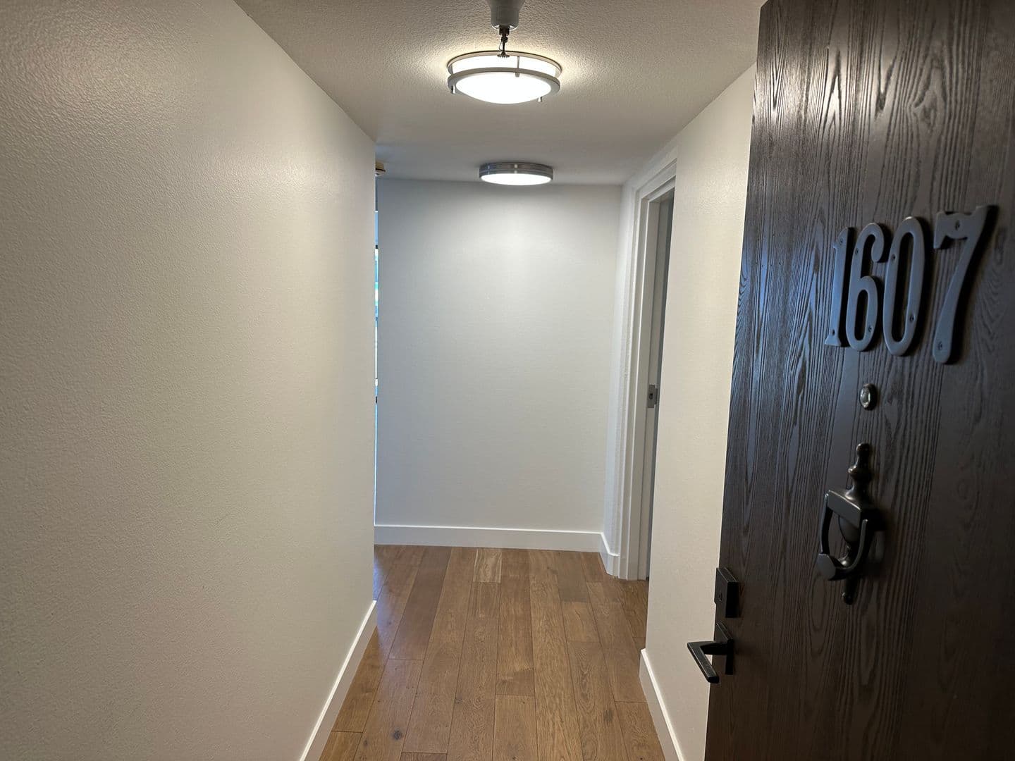 Sacramento Apartment: 500 N St #1607