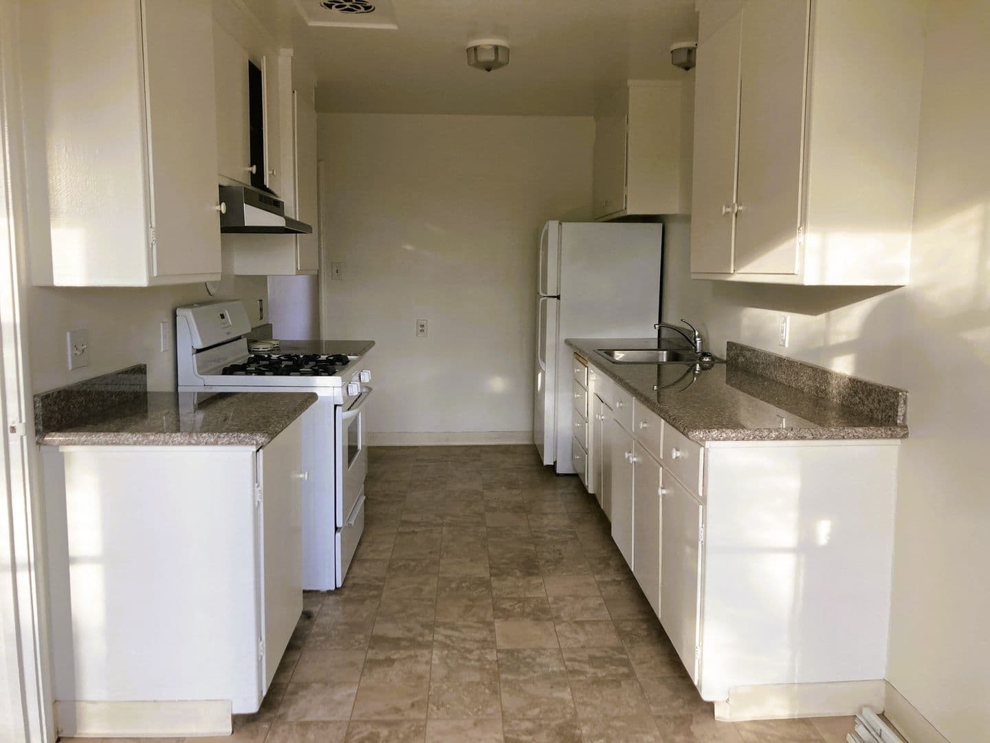 Oakland Apartment: 3105 High St