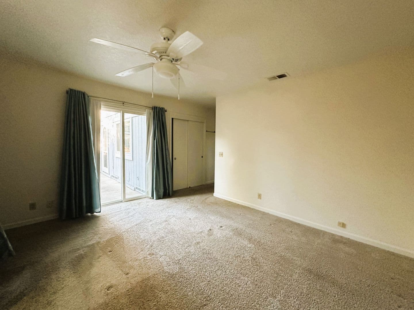 Sacramento House: 3429 Montclaire St