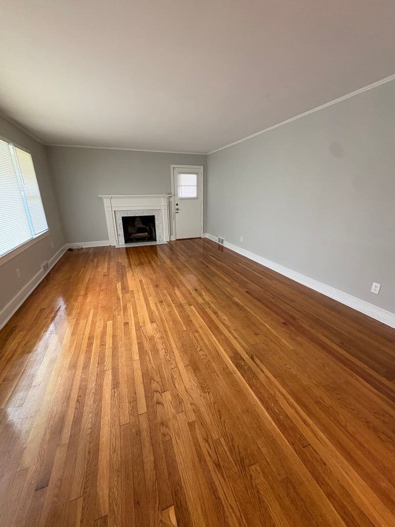 WINSTON SALEM House: 3224 ROBINHOOD ROAD