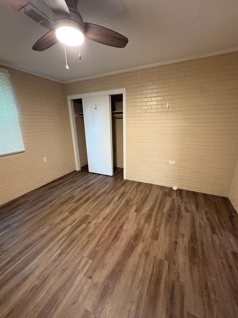 WINSTON SALEM House: 3224 ROBINHOOD ROAD