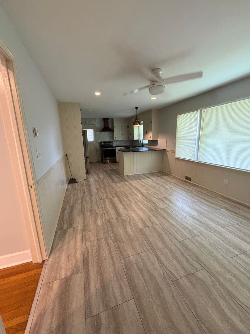 WINSTON SALEM House: 3224 ROBINHOOD ROAD