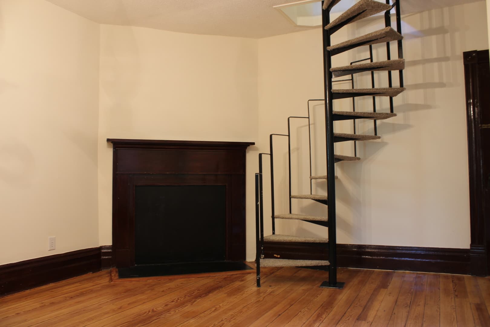 Winston Salem Apartment: 236 West End Blvd.