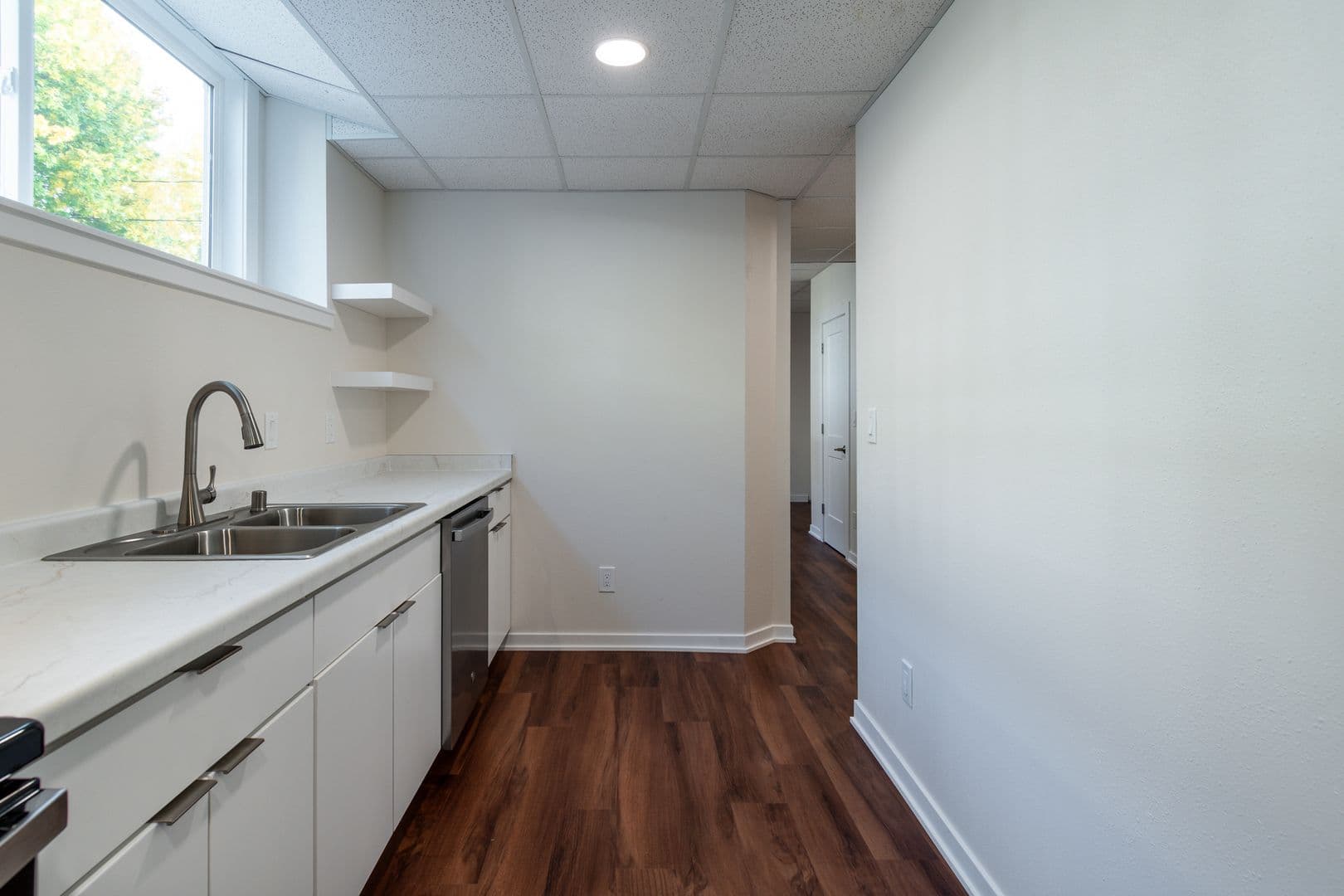 Madison Apartment: 404 Chamberlain Ave.