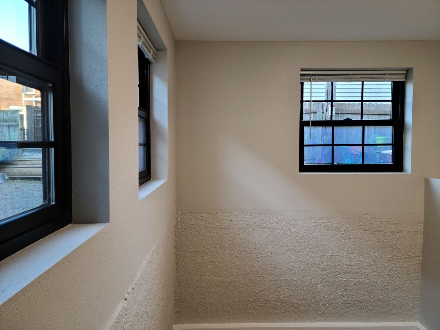 Madison Apartment: 822 W Lakeside Street