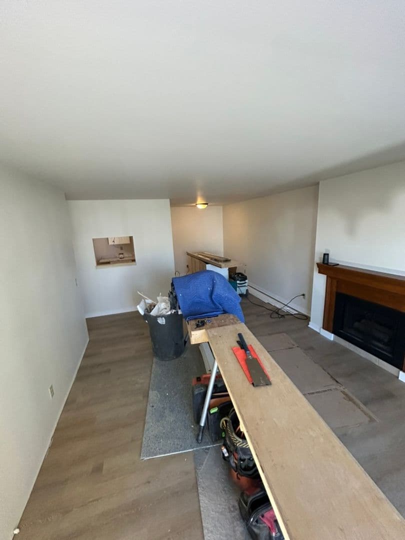 Waunakee Apartment: 702 W Main St