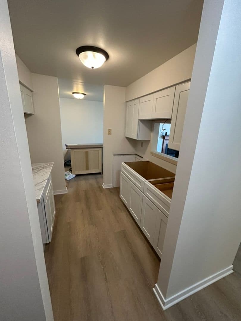 Waunakee Apartment: 702 W Main St