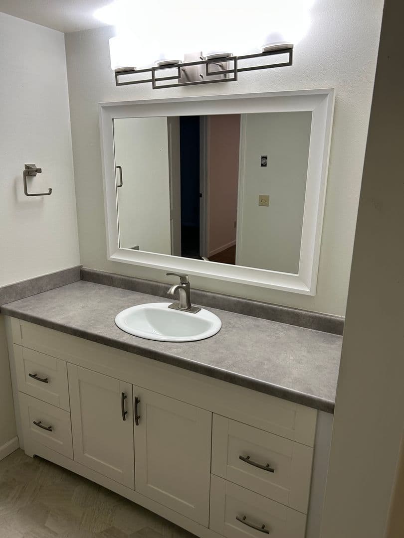 Waunakee Apartment: 702 W Main St