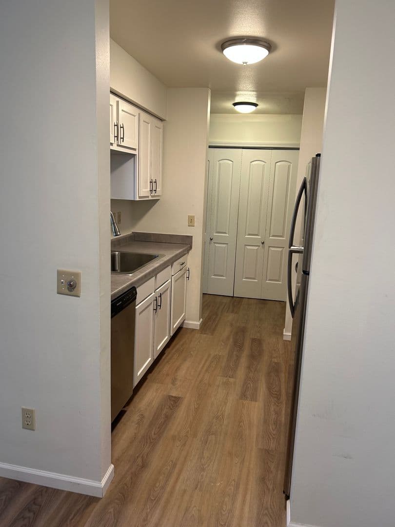 Waunakee Apartment: 702 W Main St