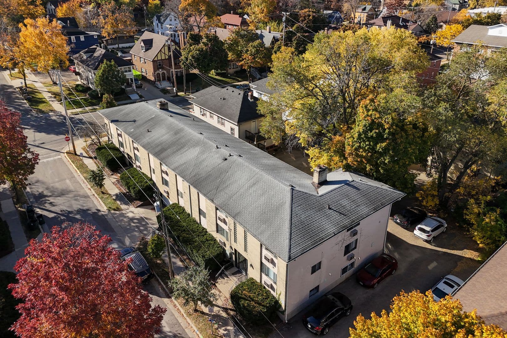 Madison Apartment: 402 Chamberlain Ave
