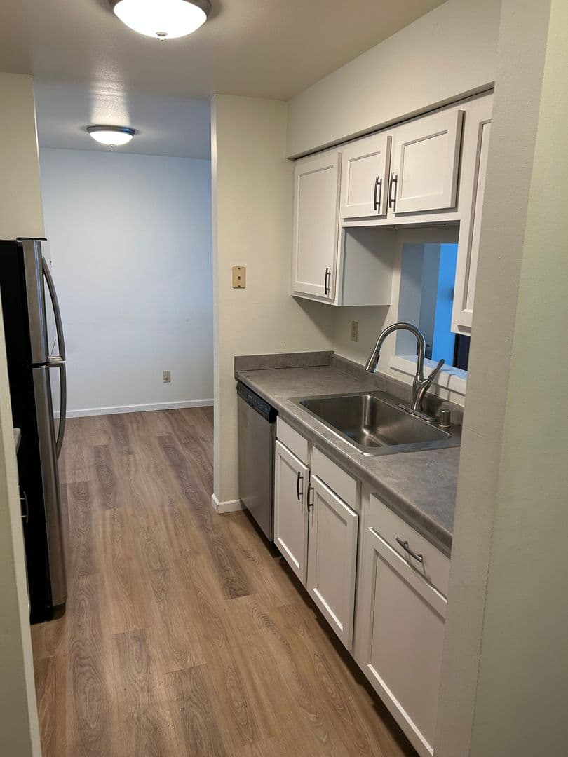 Waunakee Apartment: 702 W Main St