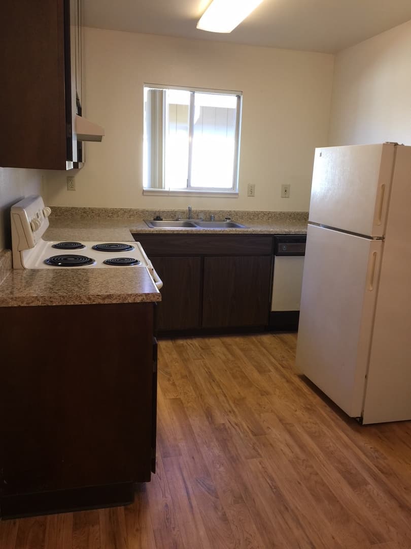 Salinas Apartment: 22-28 Capitol St