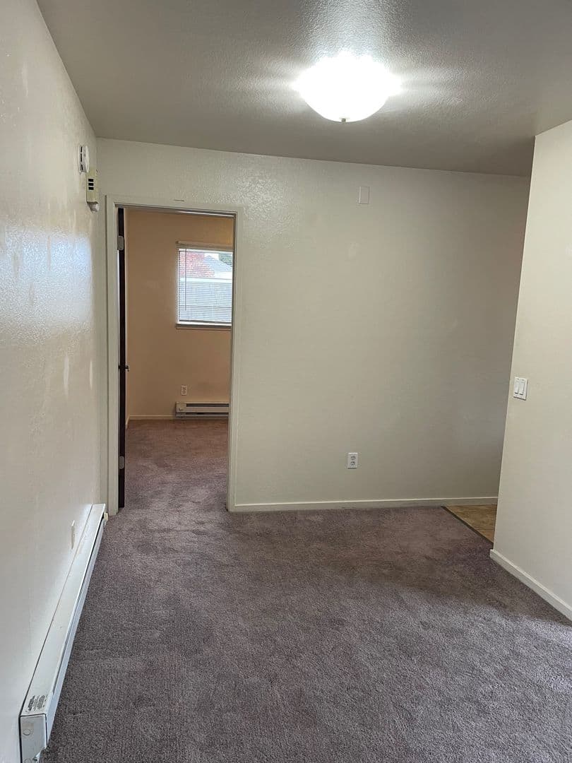 Monterey Apartment: 150 Hawthorne