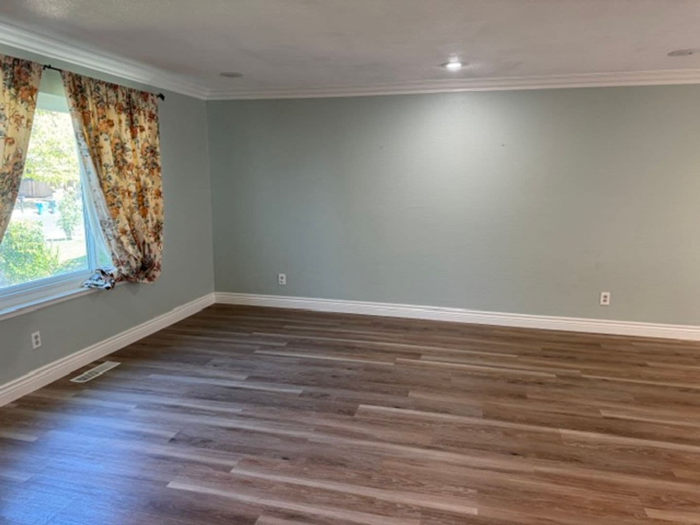 Gilroy House: 720 W 9th Street