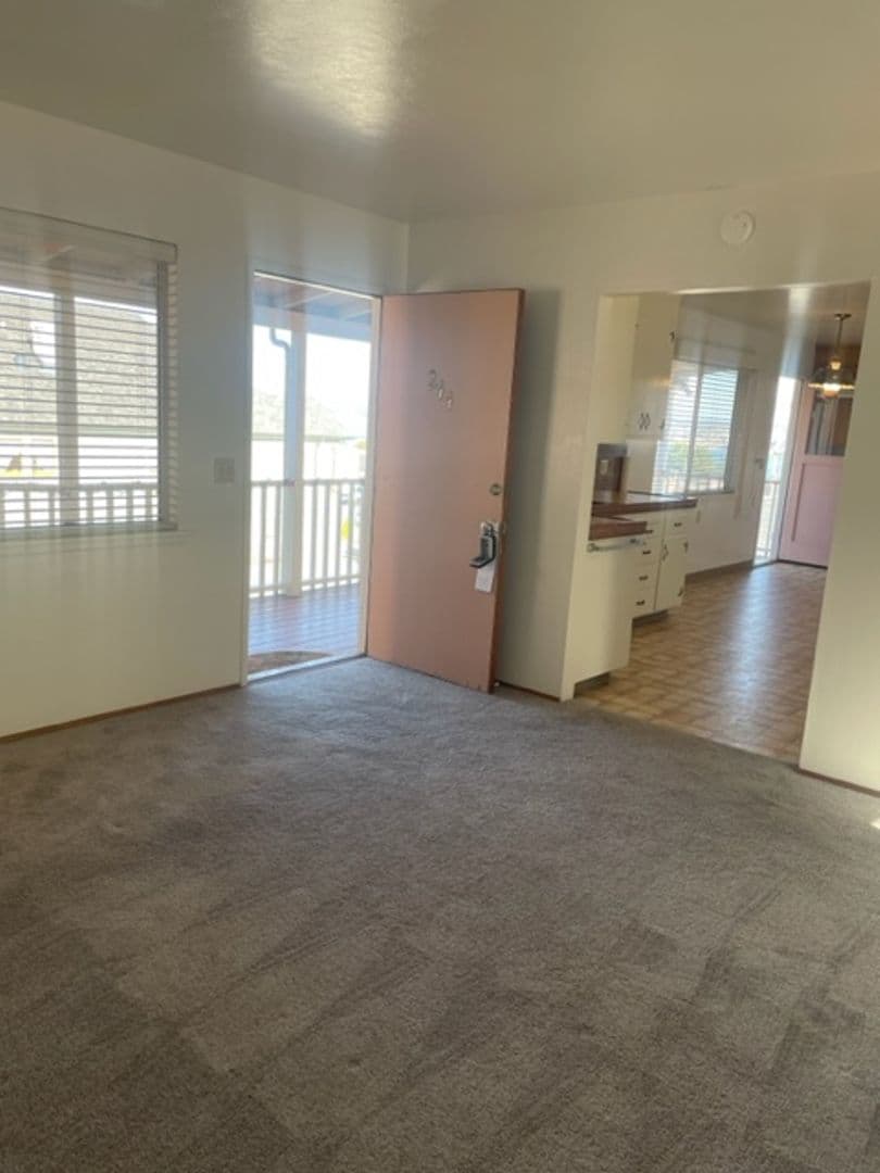 Monterey Apartment: 224-244 Watson Street