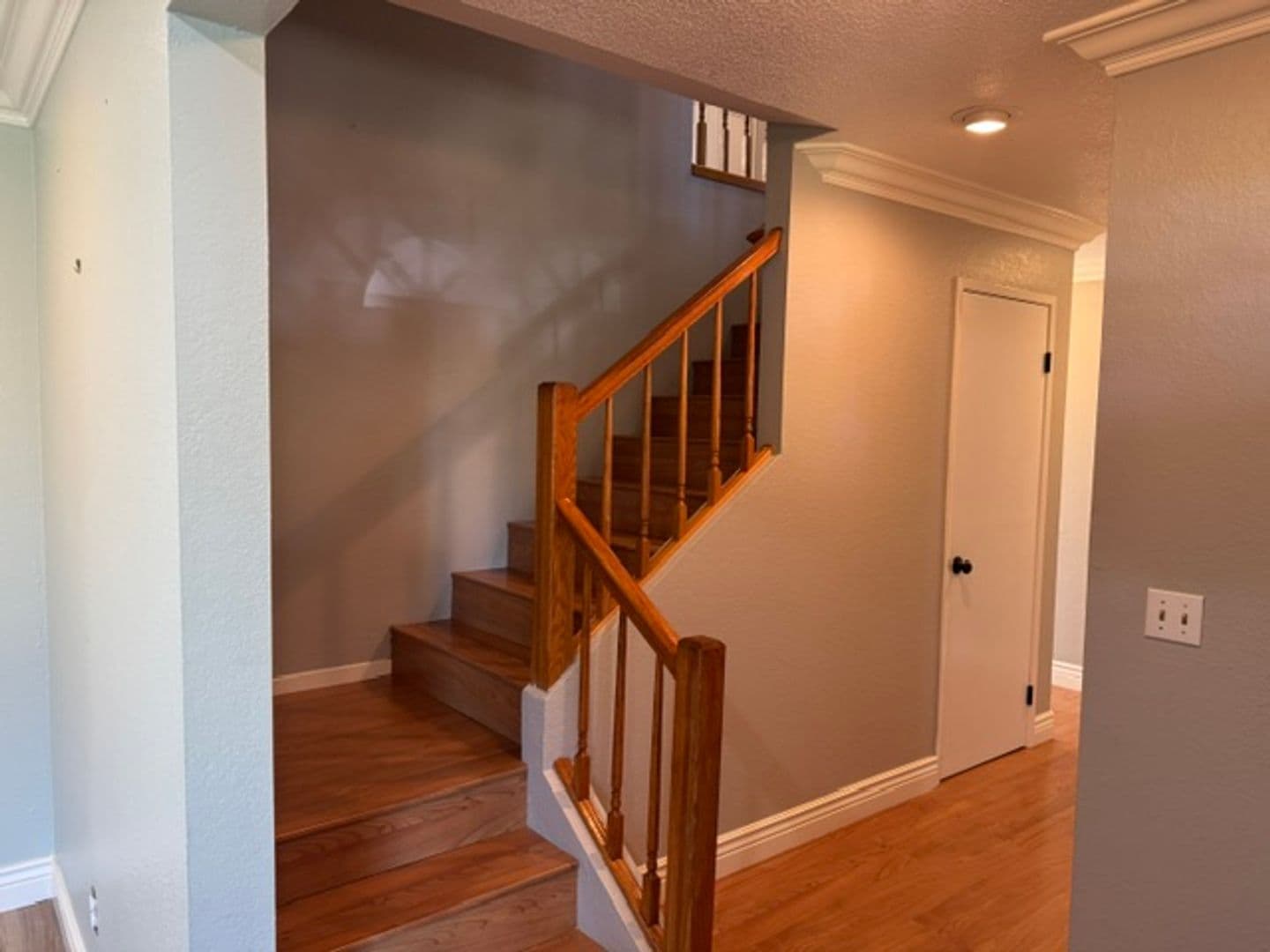 Gilroy House: 720 W 9th Street