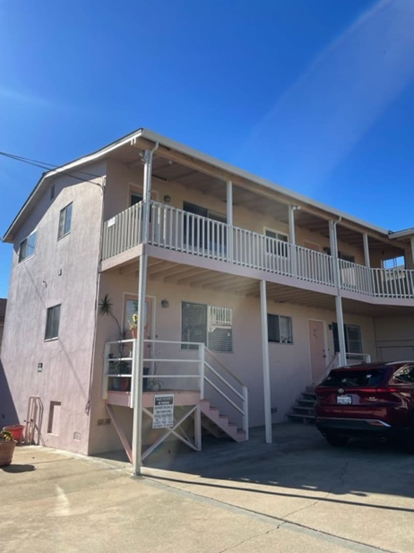 Monterey Apartment: 224-244 Watson Street