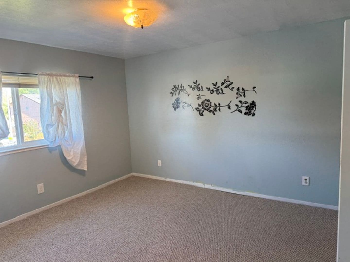 Gilroy House: 720 W 9th Street
