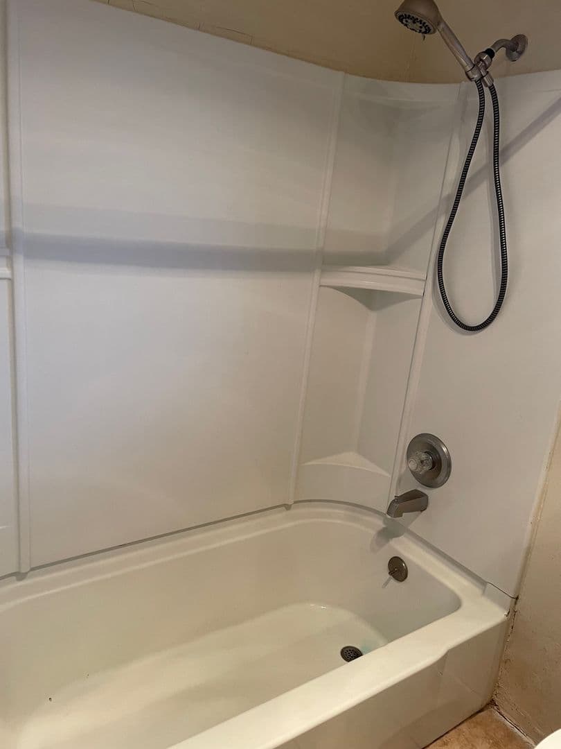 Monterey Apartment: 150 Hawthorne