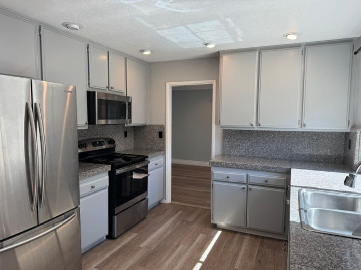 Gilroy House: 720 W 9th Street