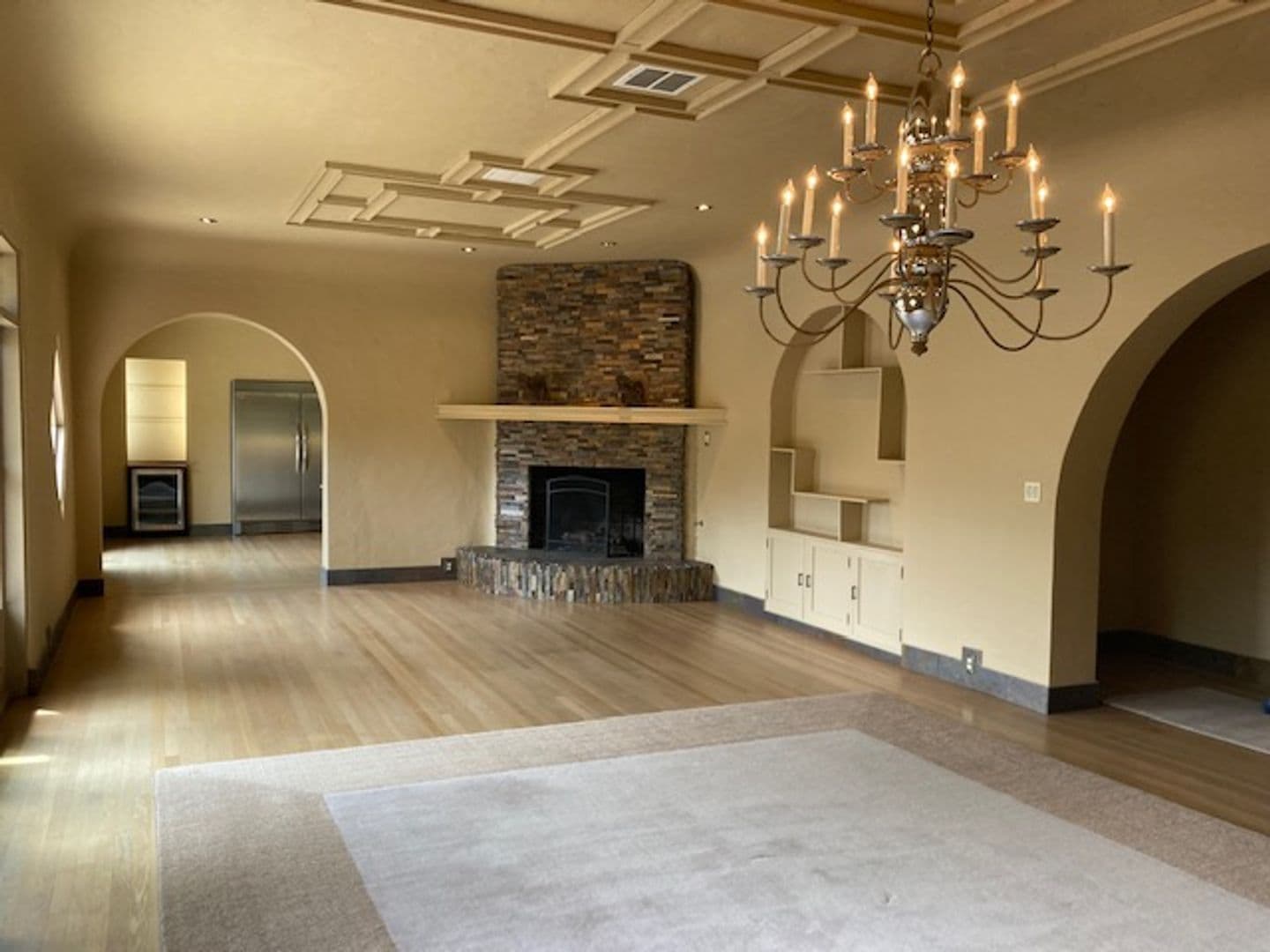 Monterey Apartment: 680 Cortes St.