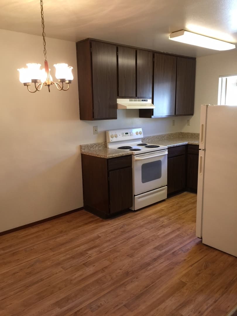 Salinas Apartment: 22-28 Capitol St