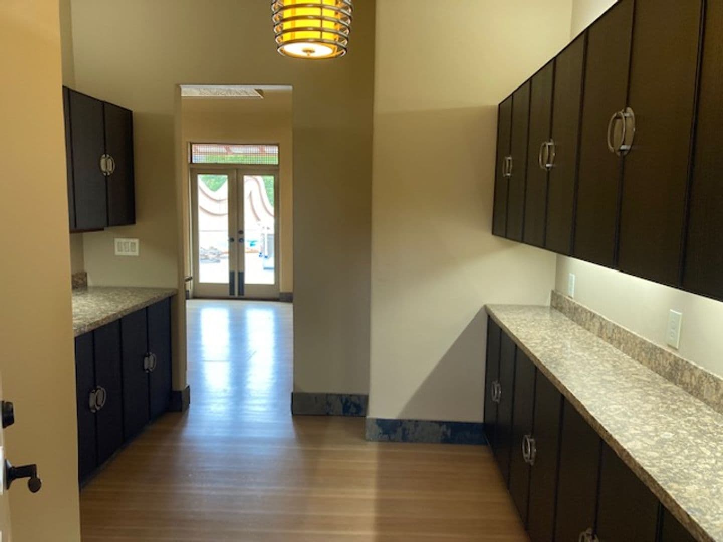 Monterey Apartment: 680 Cortes St.