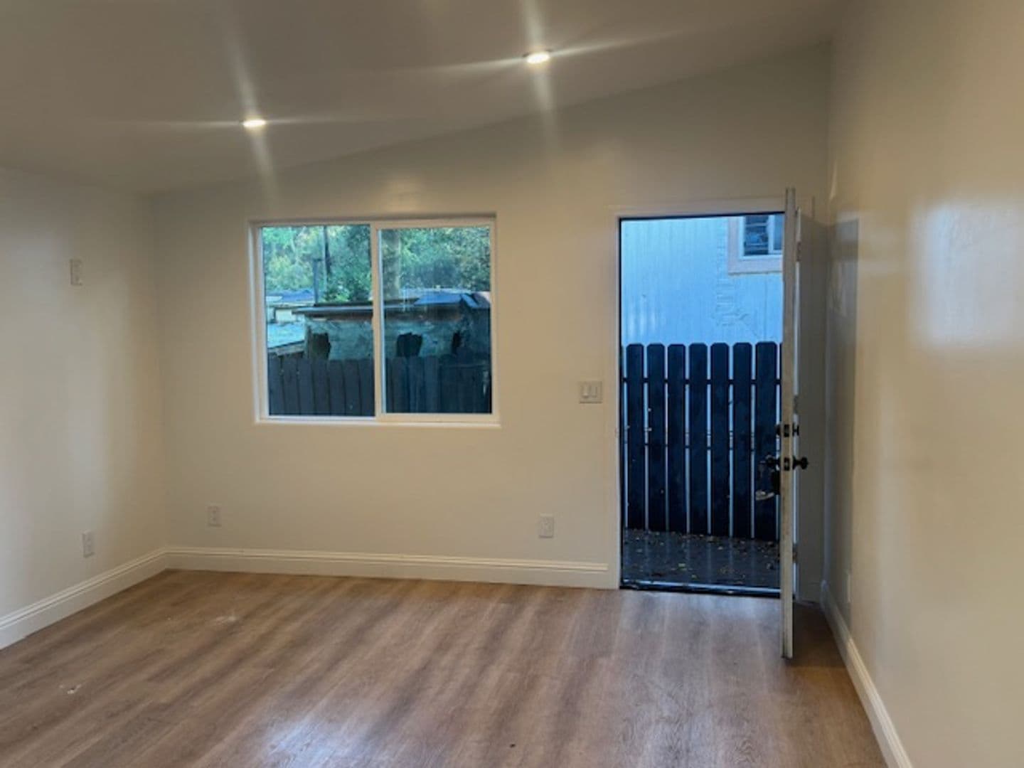 Carmel Valley Apartment: 18800 Cachagua Rd