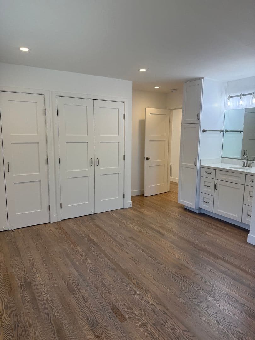 Monterey House: 1198 Josselyn Canyon Rd