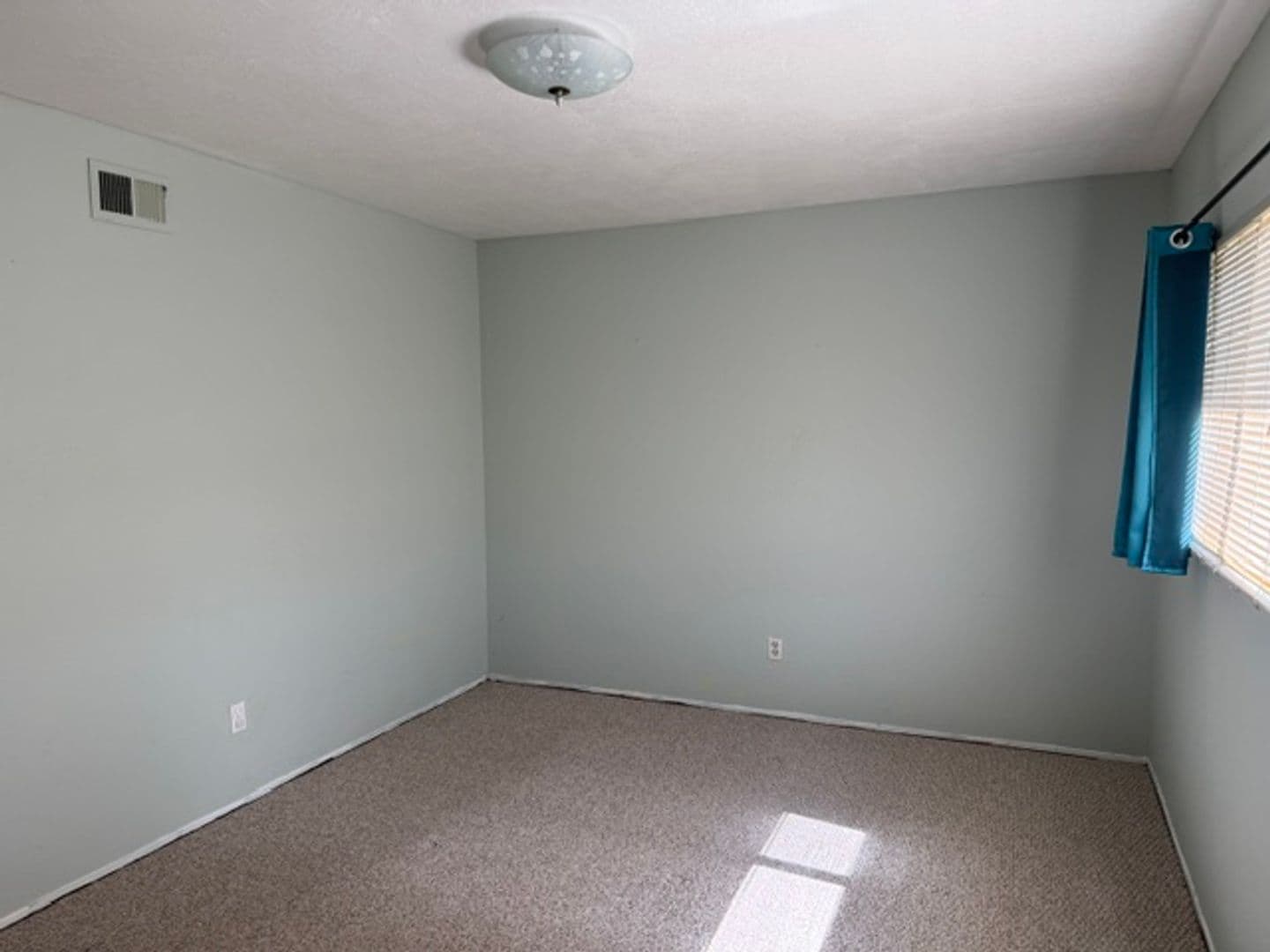 Gilroy House: 720 W 9th Street