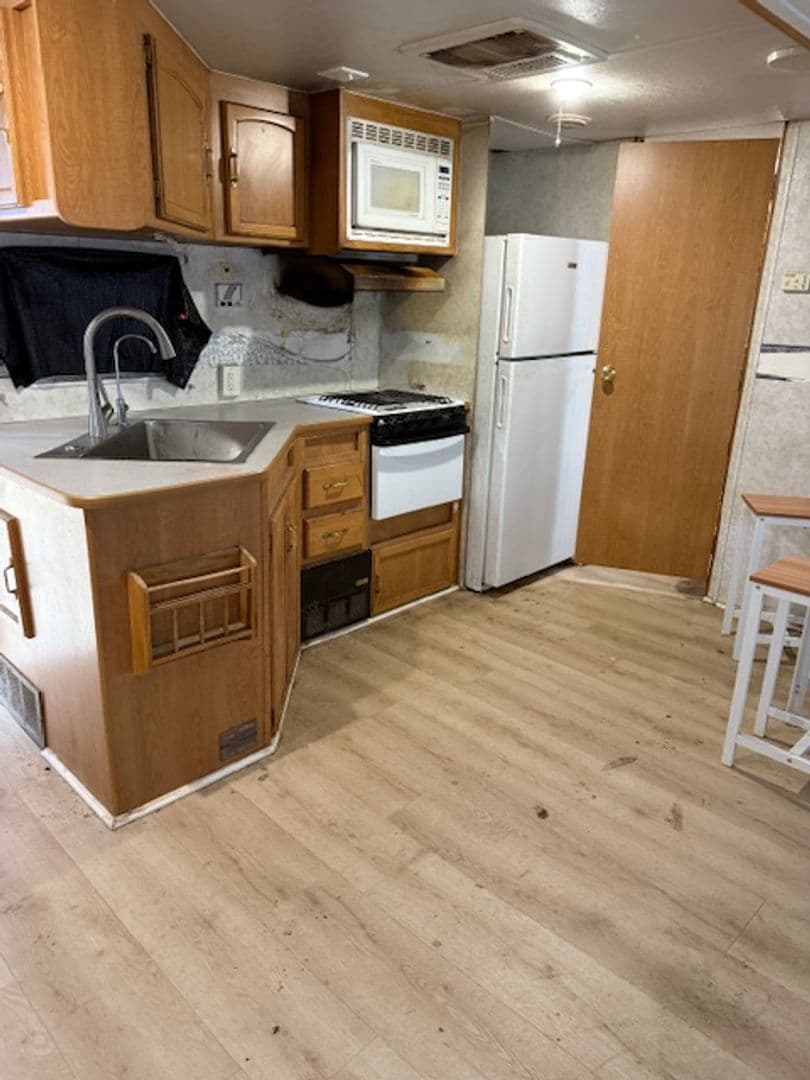 Carmel Valley Apartment: 18800 Cachagua Rd