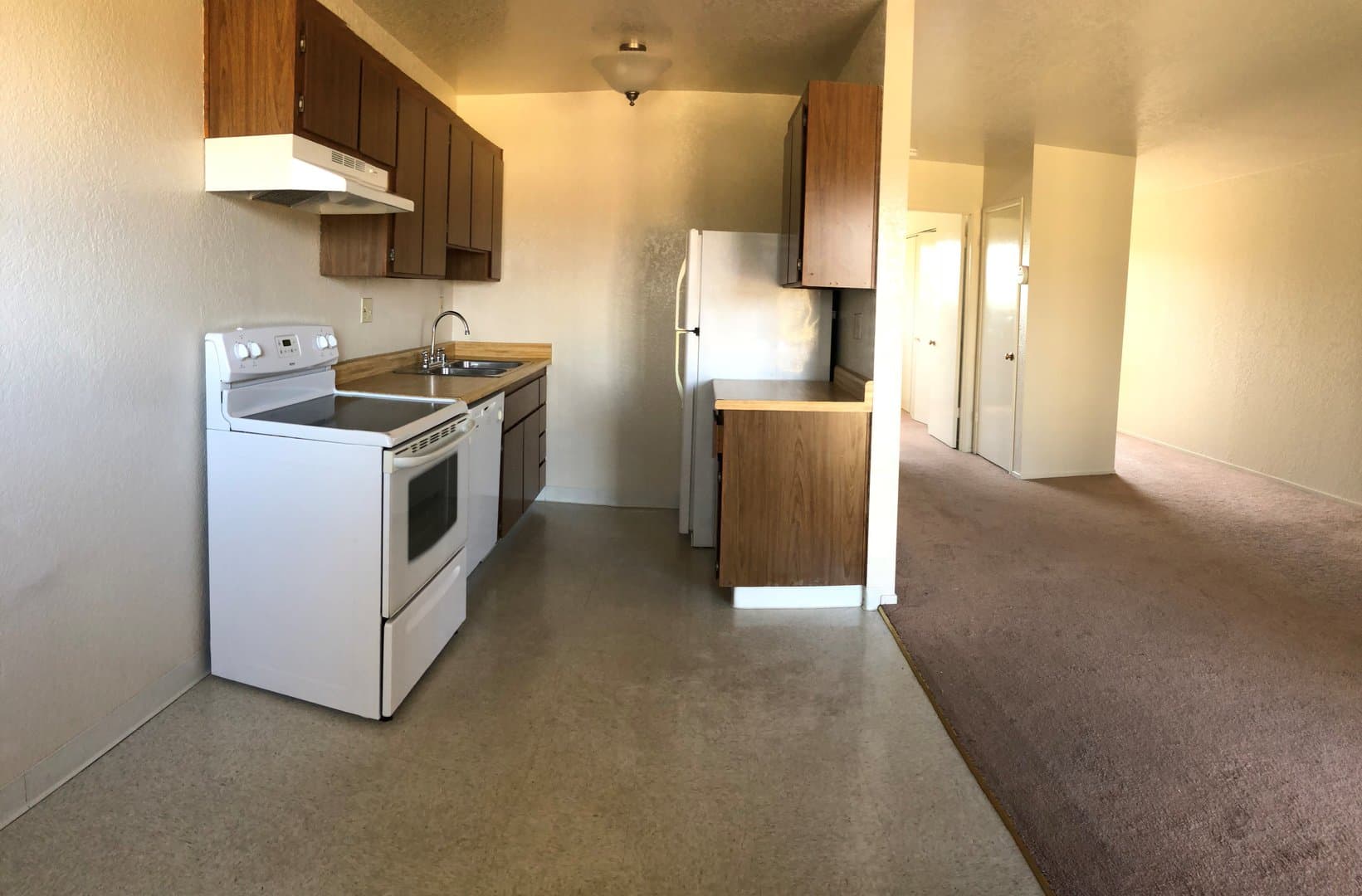 Marina Apartment: 3306 Del Monte Blvd.