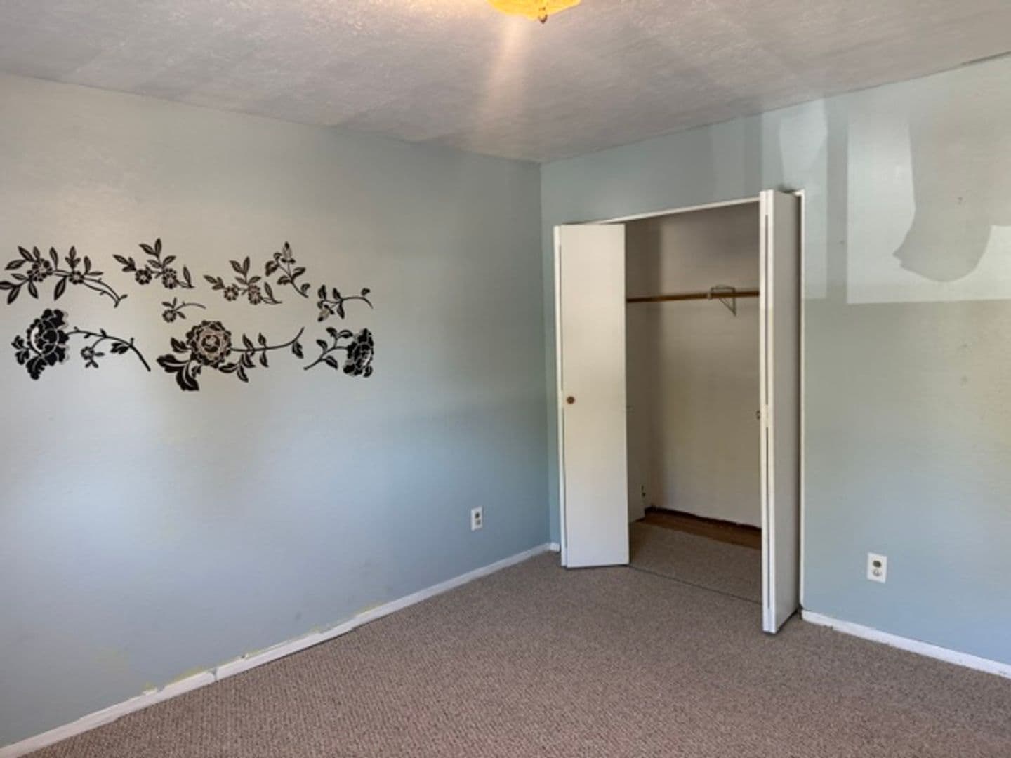 Gilroy House: 720 W 9th Street