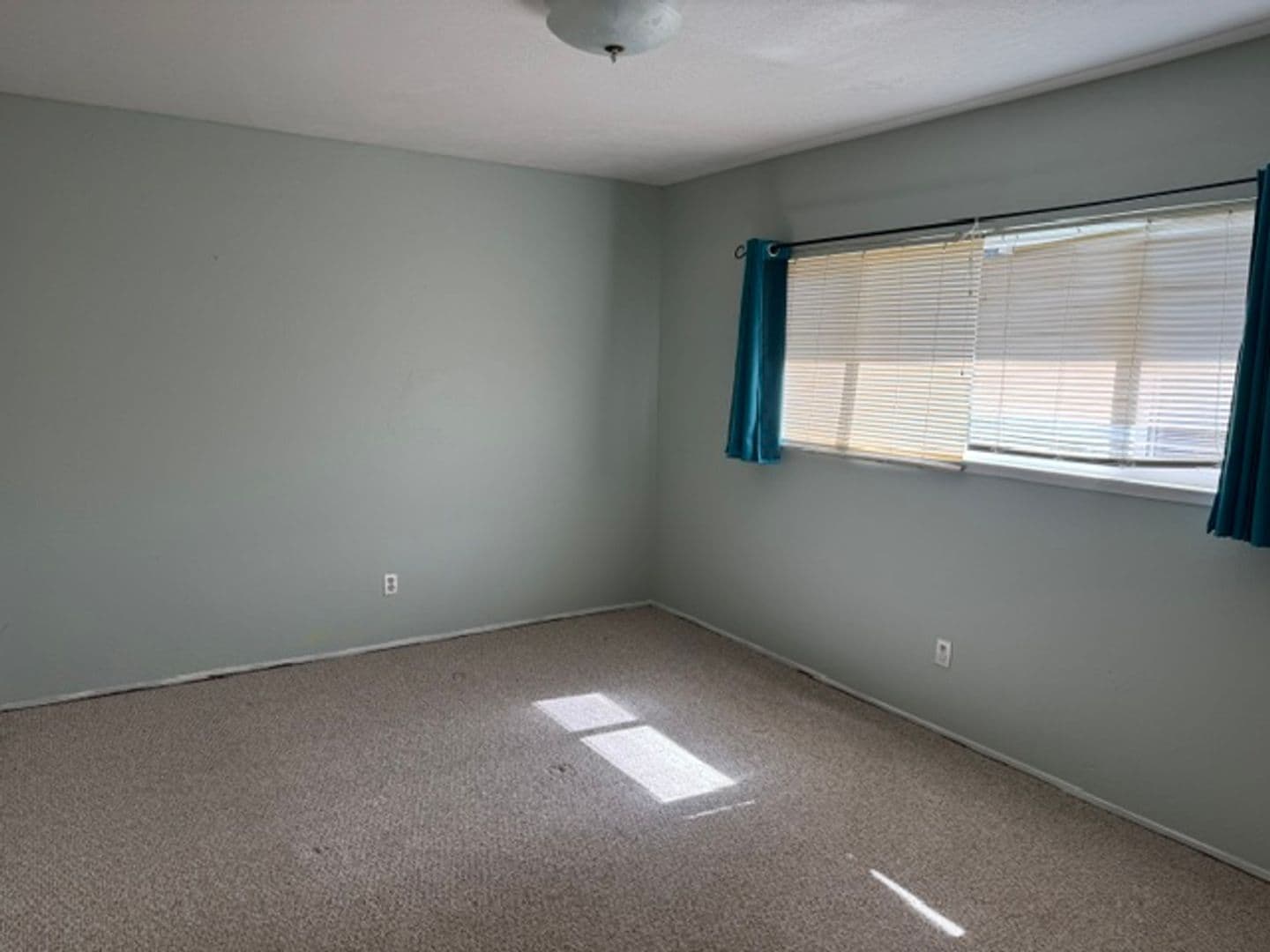 Gilroy House: 720 W 9th Street
