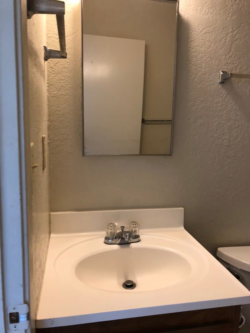 Marina Apartment: 3306 Del Monte Blvd.