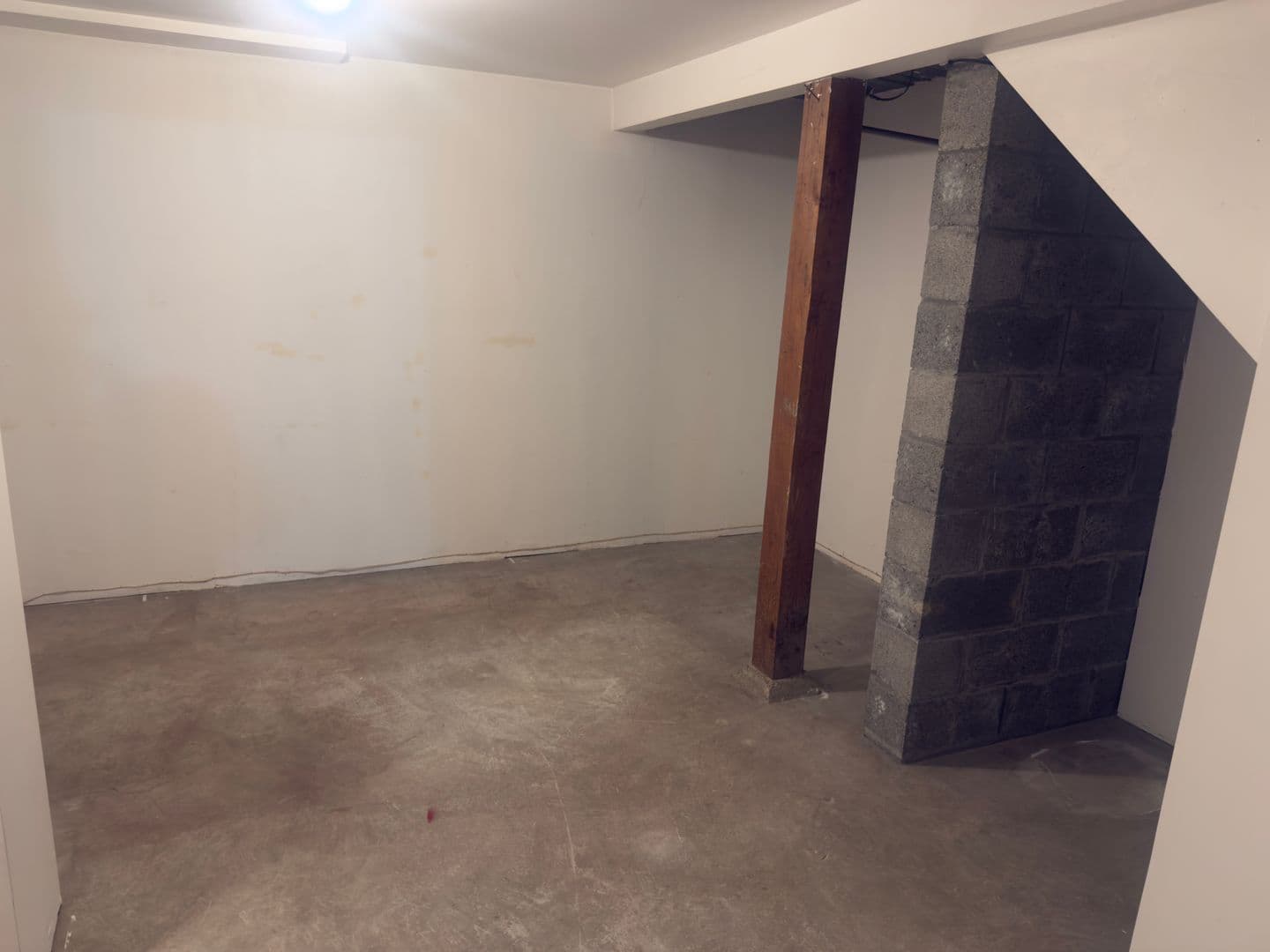Portland Apartment: 3848 - 3850 SW Marigold Street