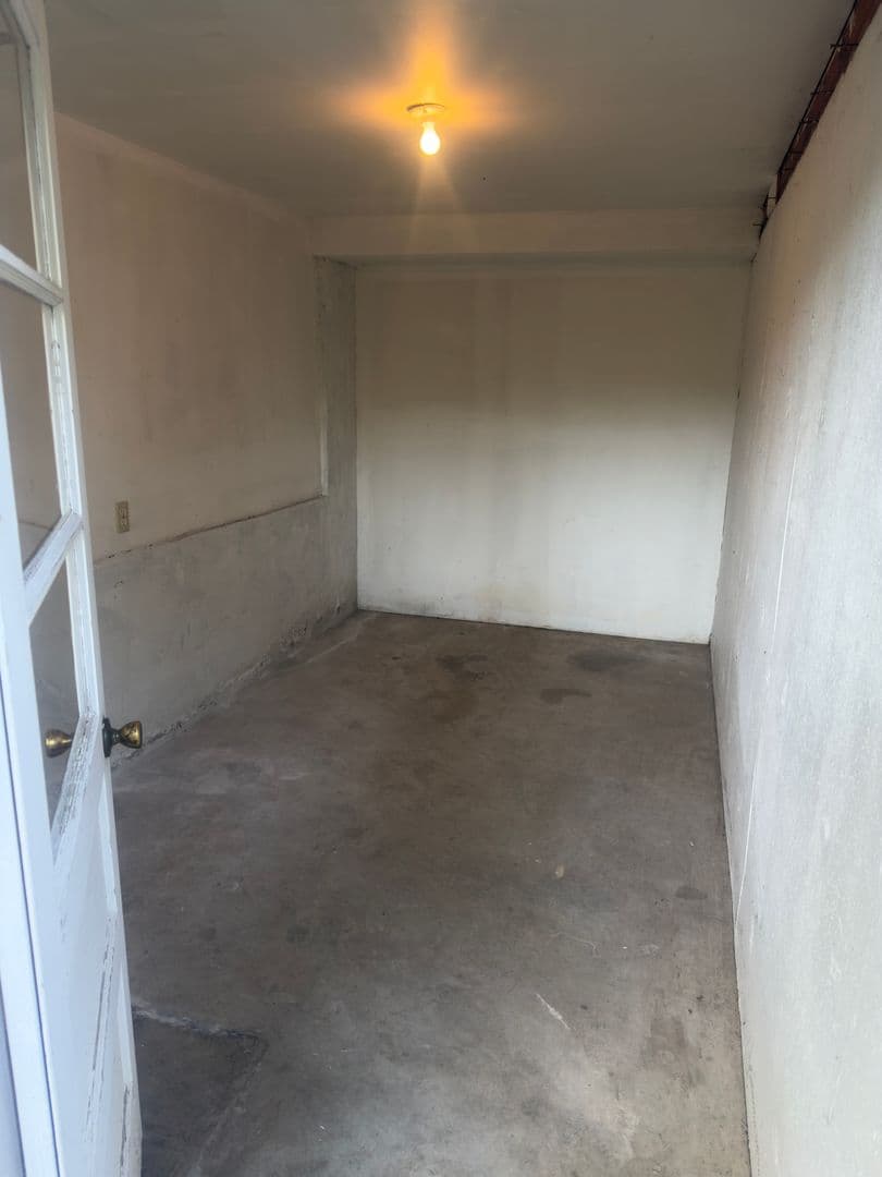 Portland Apartment: 3848 - 3850 SW Marigold Street