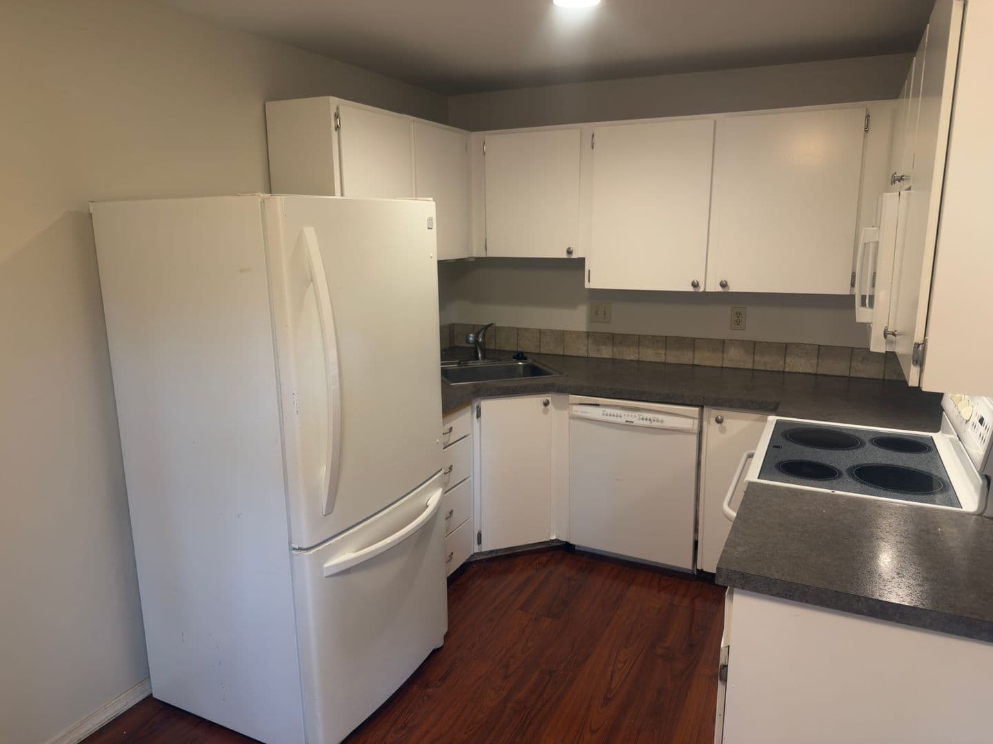 Tigard Apartment: 10845 SW 121st Avenue