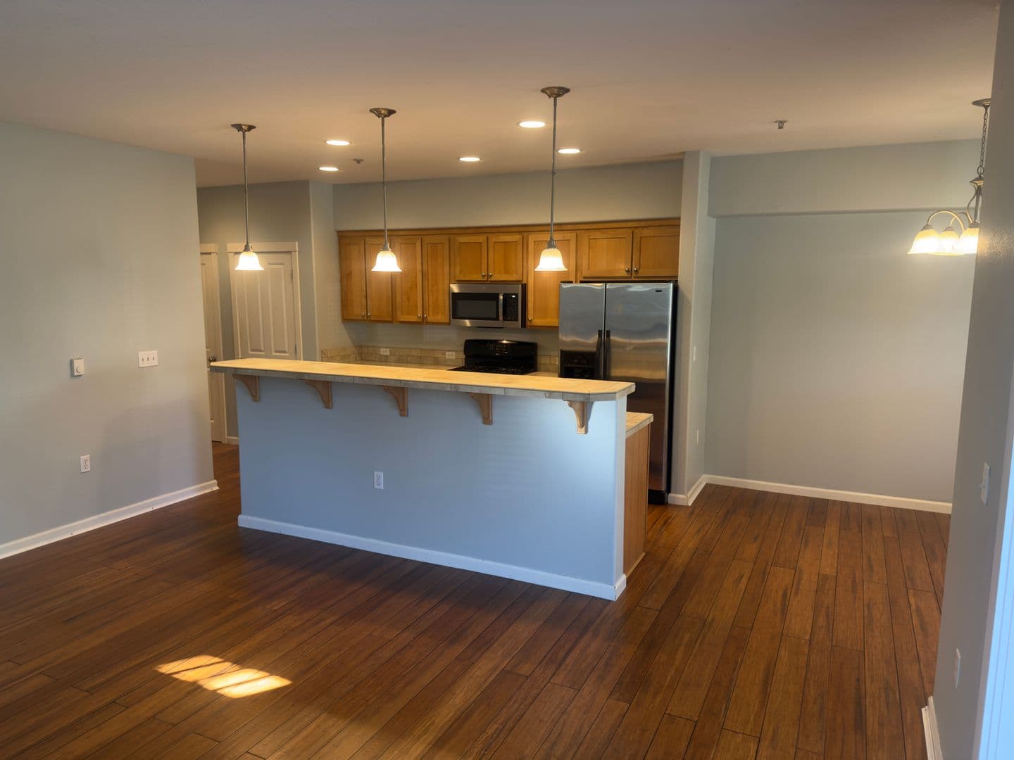 Hillsboro Apartment: 102 NE Canvasback Way #102