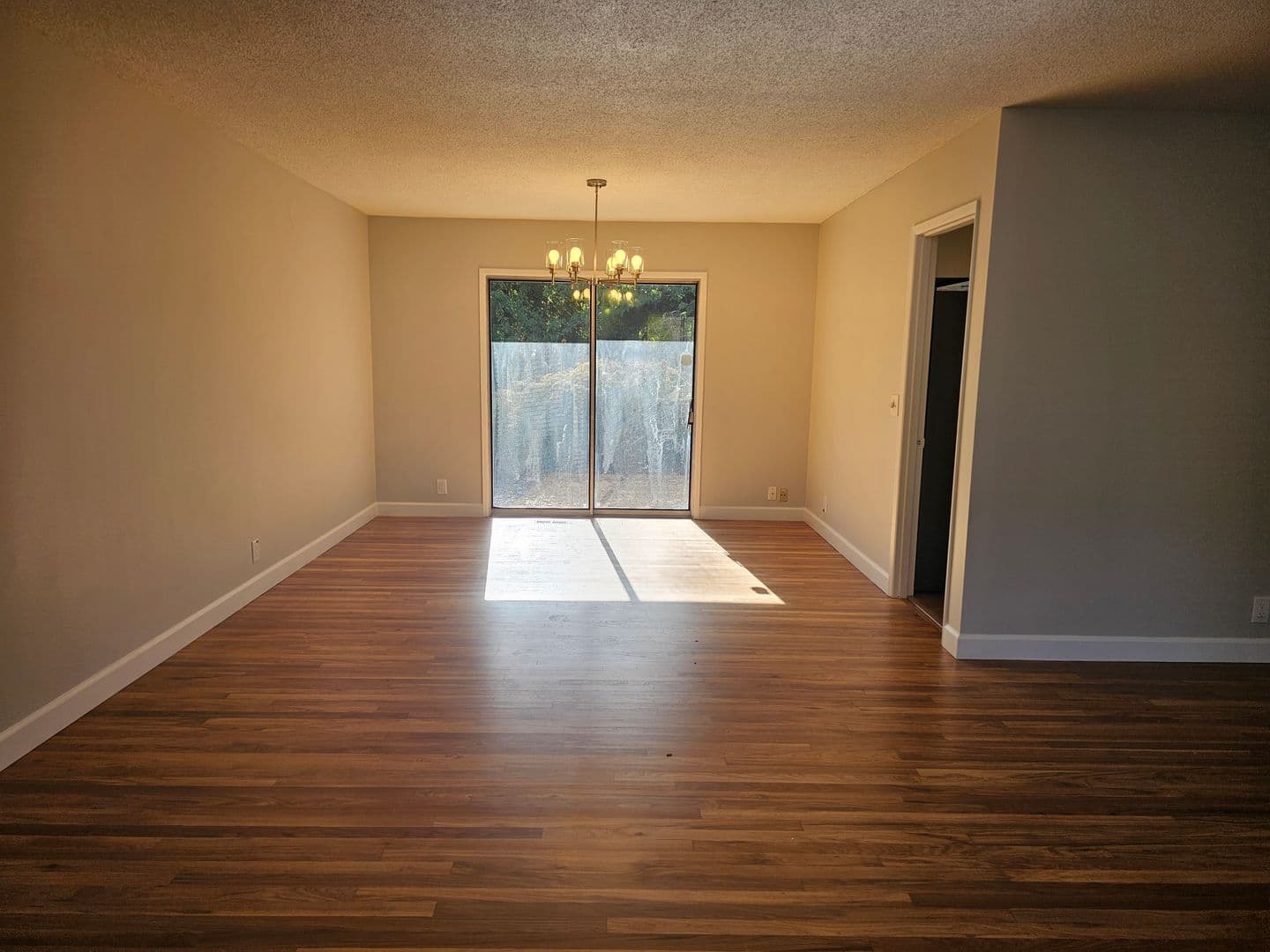 Portland House: 8950 SW Jamieson Road