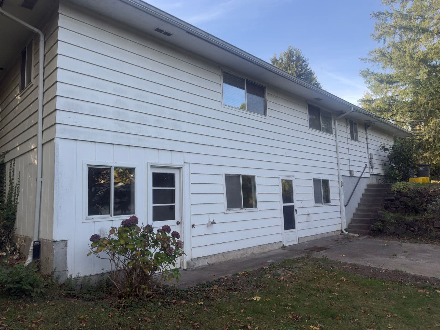 Portland Apartment: 3848 - 3850 SW Marigold Street