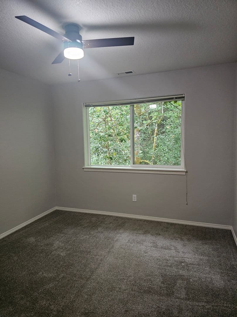 Tigard Townhome: 13200 SW Hidden Creek Place