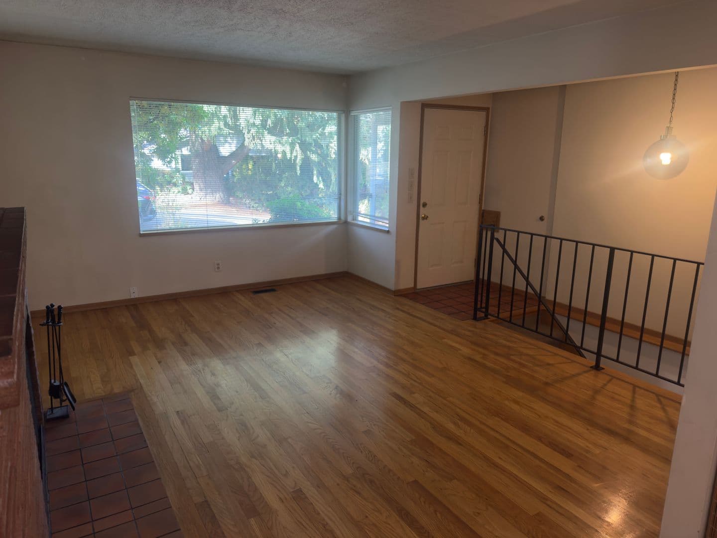 Portland Apartment: 3848 - 3850 SW Marigold Street