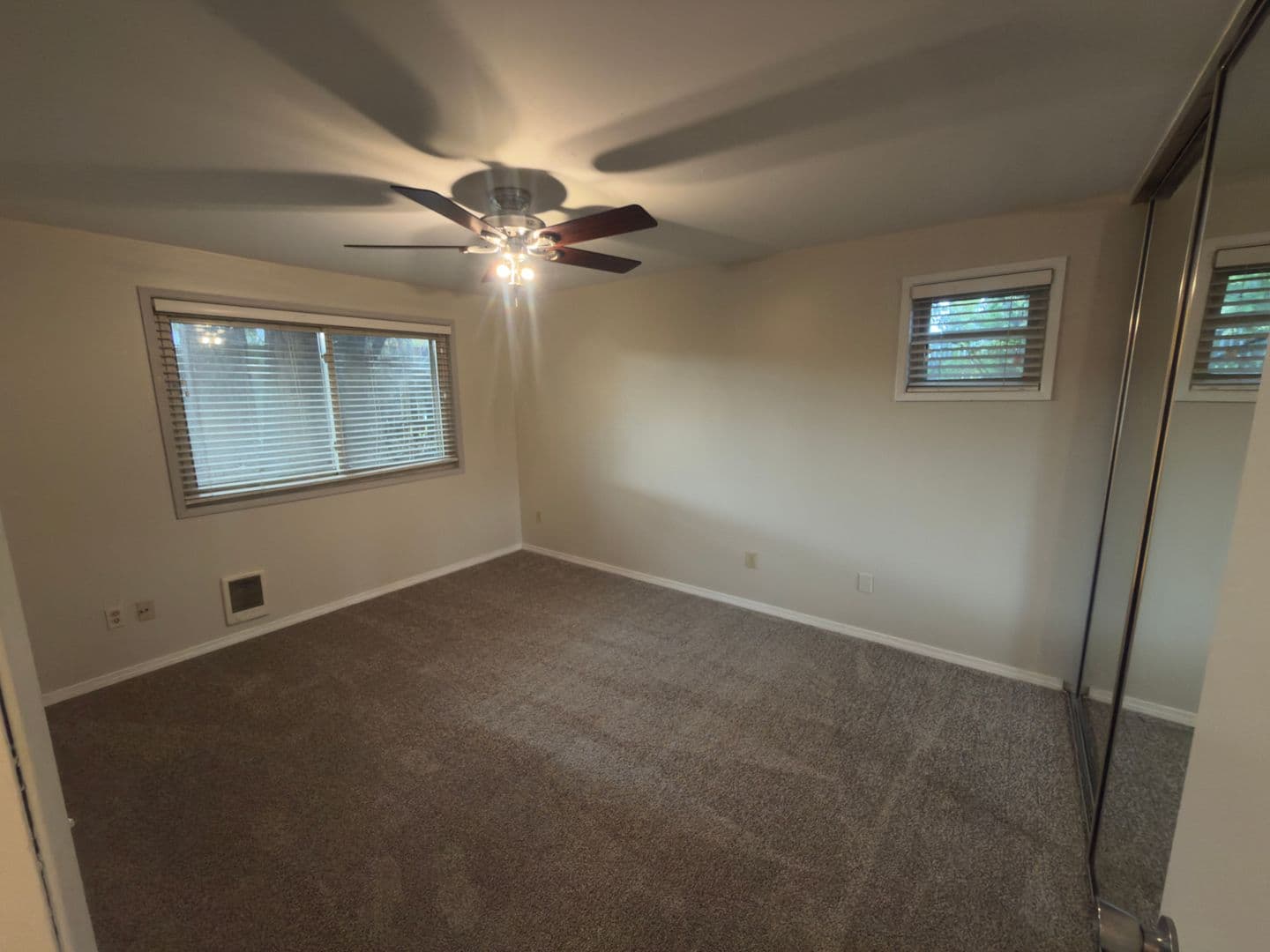 Tigard Apartment: 10845 SW 121st Avenue